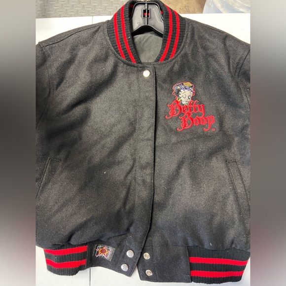 Betty Boop Black and Red Jacket - Picture 4 of 9